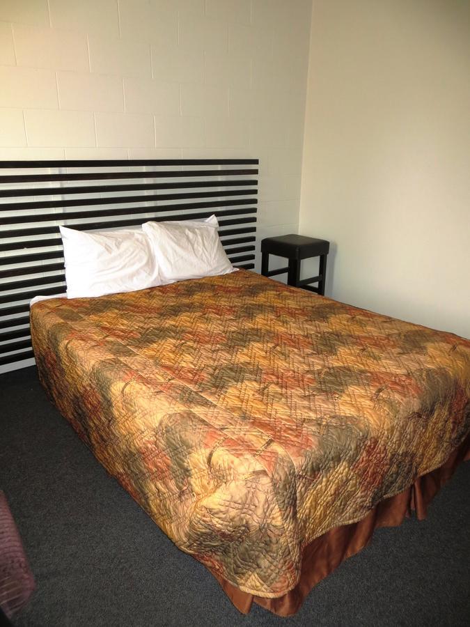 Macklin Motor Inn 외부 사진